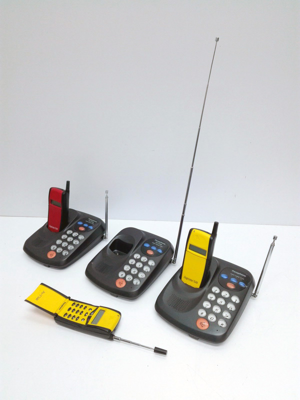 telefono inalambrico color amarillo rojo panaphone asia japon 15x14x18 1+2u